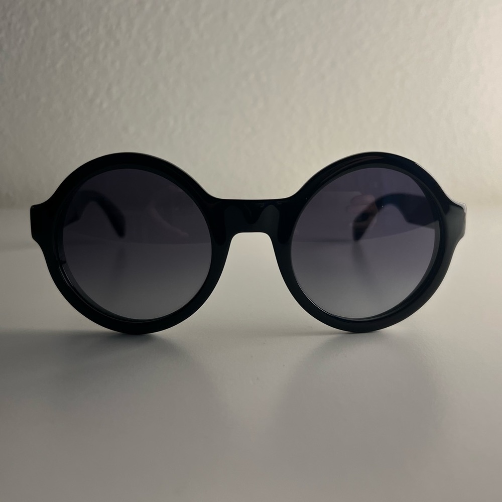 Marc by Marc Jacobs retro round sunglasses w/original case-EXCELLENT CONDITION!
